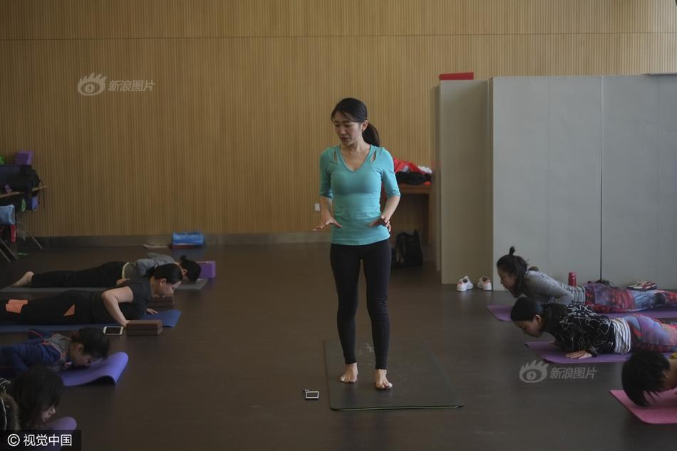 女孩追逐夢想從媒體離職 轉型當瑜伽教練