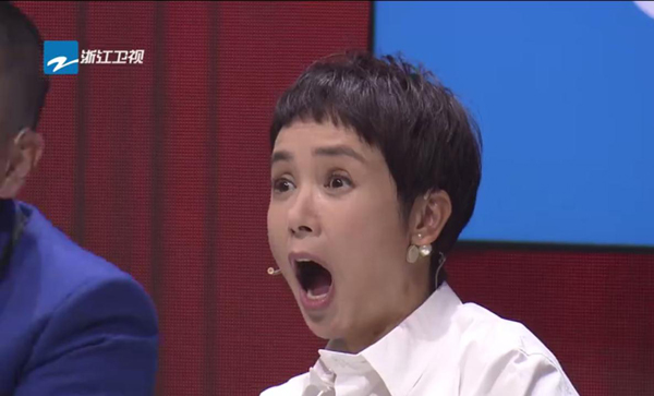 《紀(jì)曉嵐》17年后重聚 “杜小月”深情擁抱王剛