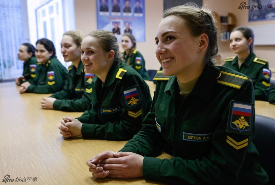 高顏值高材生!俄航天學院培養美女間諜讀圖員