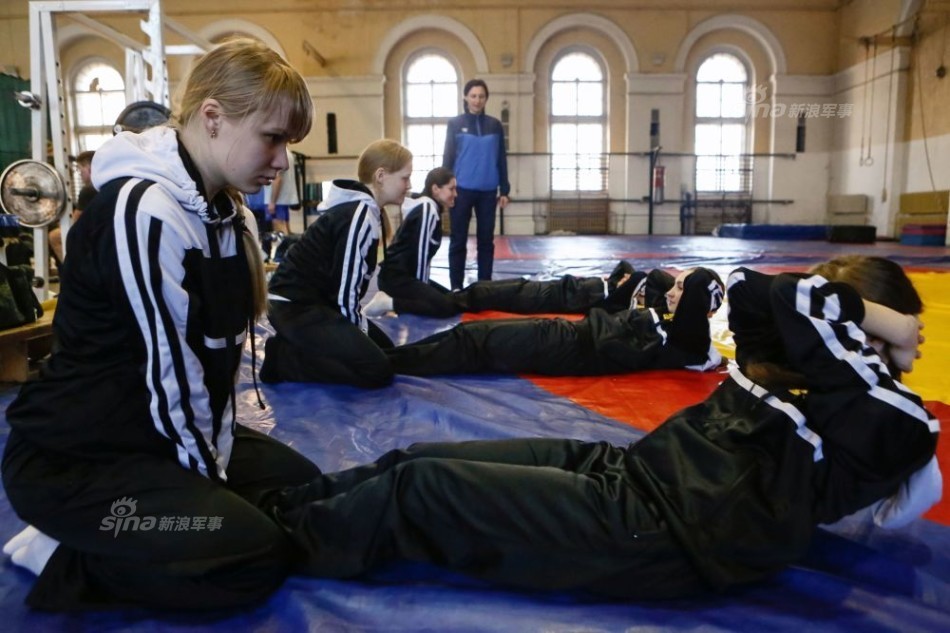 高顏值高材生!俄航天學院培養美女間諜讀圖員