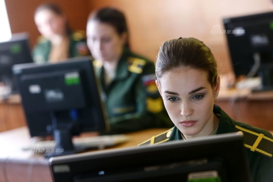 高顏值高材生!俄航天學院培養美女間諜讀圖員