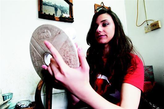 美女留學生來中國學武術 課外做主播