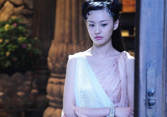 45度角度扒娛圈美顏：楊冪下巴干癟李沁美嘴滿分