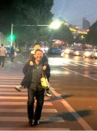 雙警夫妻同日生 妻子是隊(duì)里唯一的女特警【組圖】