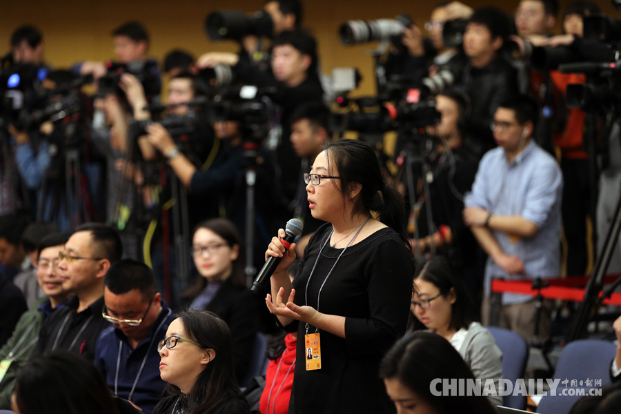 環保部部長陳吉寧就“加強生態環境保護”答記者問