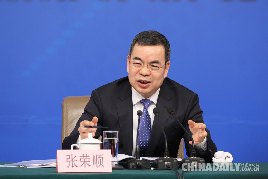 全國(guó)人大常委會(huì)法工委就民法總則草案與人大立法工作答記者問(wèn)