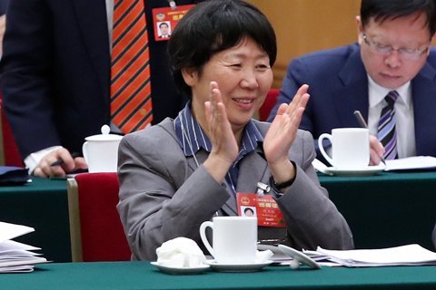 院士代表建議攻克霧霾形成機(jī)理 李克強(qiáng)：誰(shuí)攻克，重獎(jiǎng)?wù)l！