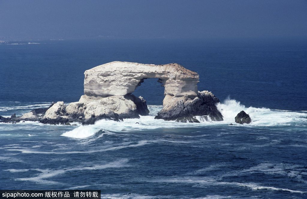 馬爾他海岸景觀“藍窗”沉入海底 盤點全球僅存石灰巖拱形門奇觀