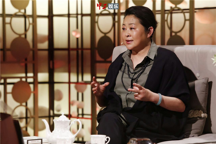 “朗讀者”倪萍：讀書可以讀雜一點