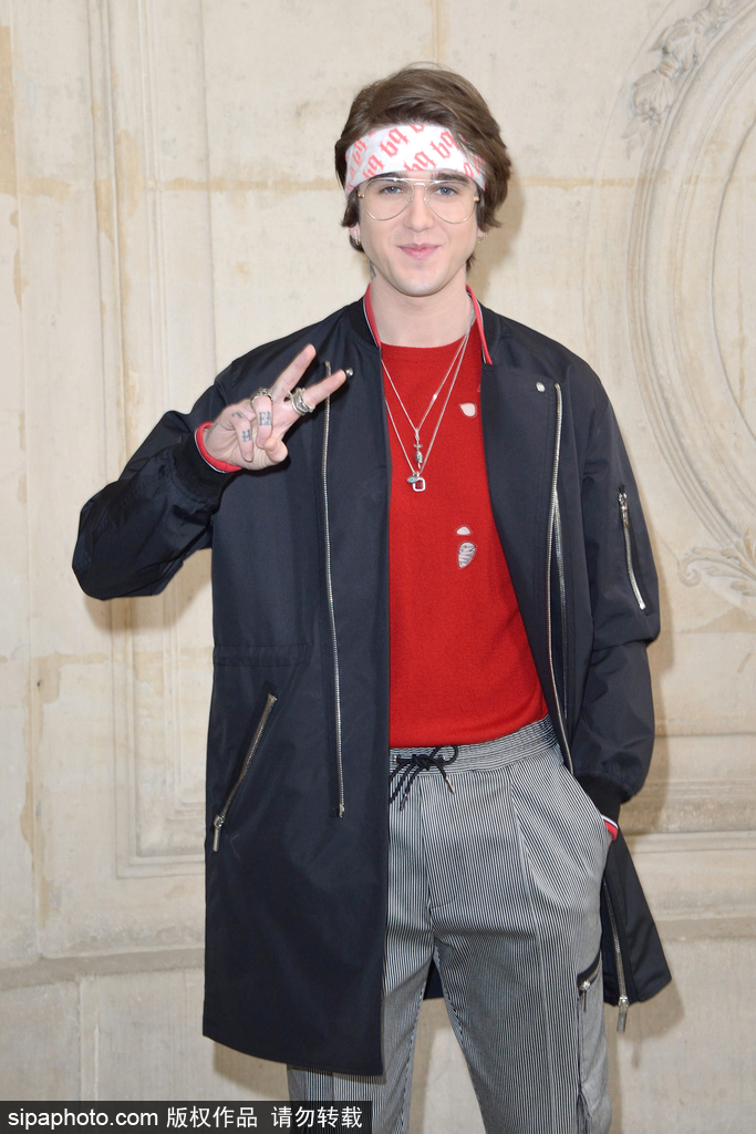 巧用頭巾凹造型！男明星都來(lái)湊熱鬧