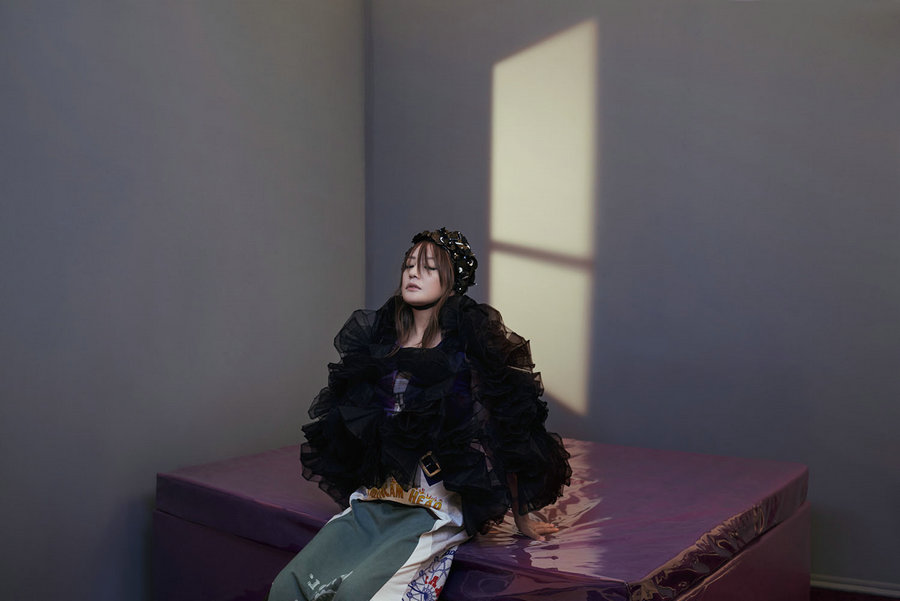 趙薇先鋒藝術(shù)感大片曝光 或掀起魅力新風(fēng)尚