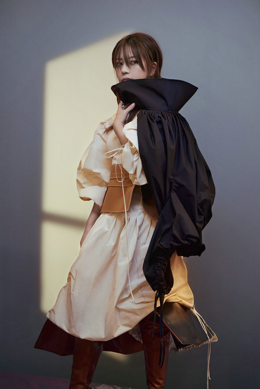 趙薇先鋒藝術感大片曝光 或掀起魅力新風尚