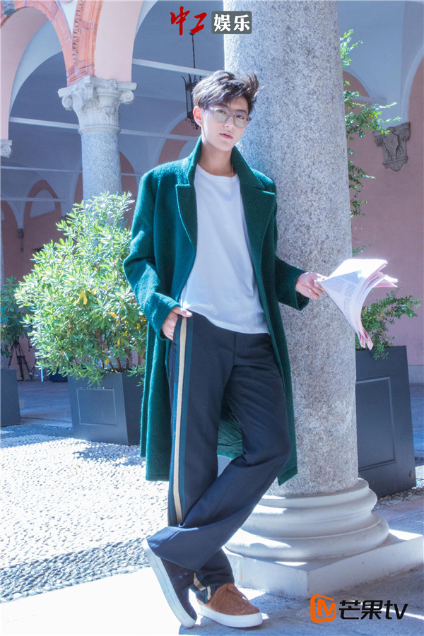 《快樂男聲》簽黃子韜做代言人 誓打造地表最潮偶像