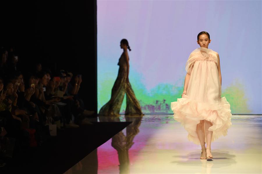北京服裝學院2017屆畢業(yè)設計展開幕
