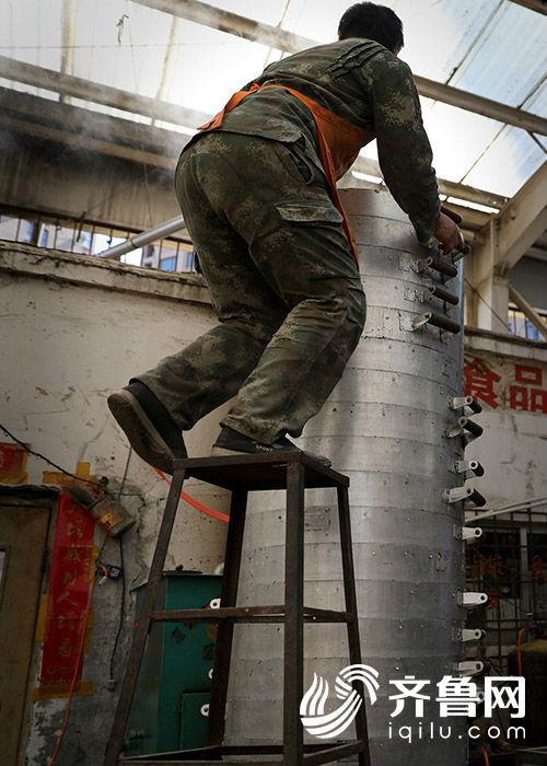 85后“饅頭哥”月賺2萬 日賣8000個(gè)饅頭