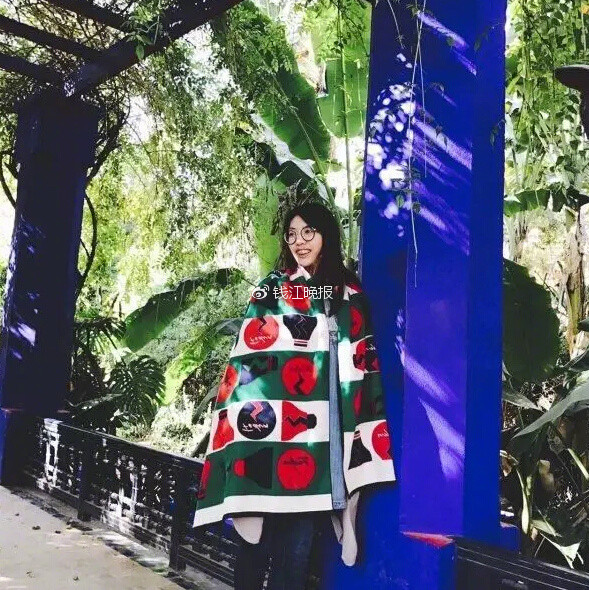 女大學(xué)生倆月賺30萬(wàn) 玩遍半個(gè)地球