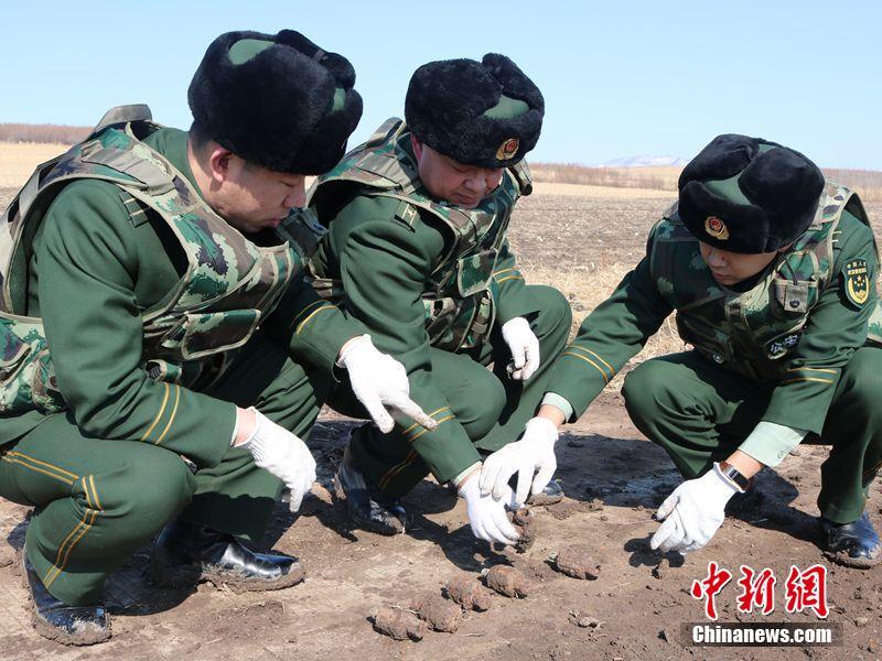 黑龍江一村民整修河道 挖出6枚疑似日偽時期手雷（圖）