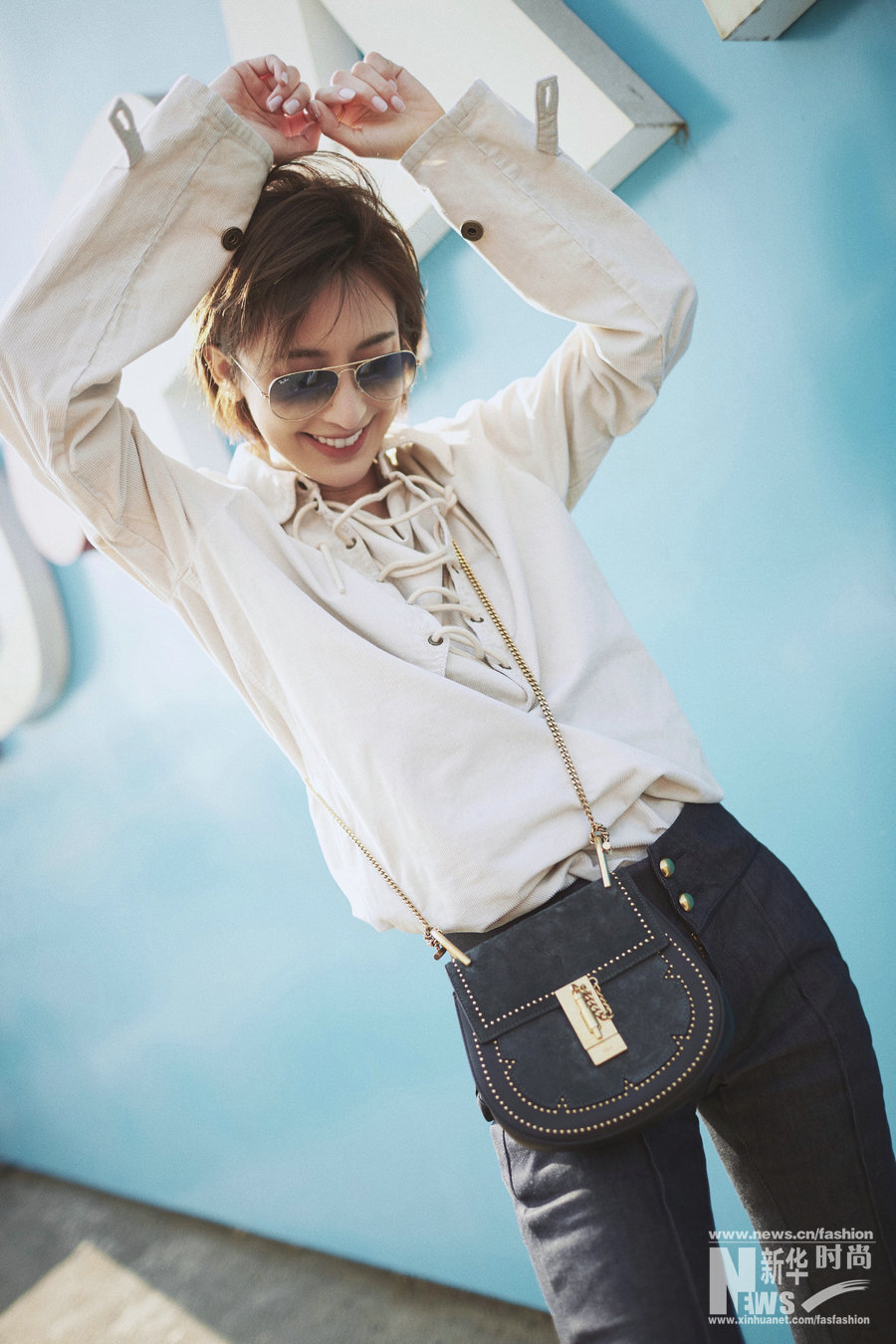 短發(fā)女人如何演繹復(fù)古優(yōu)雅？張儷街拍告訴你！