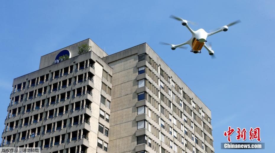 瑞士啟用無人機(jī)投遞實(shí)驗(yàn)樣品包裹（圖）