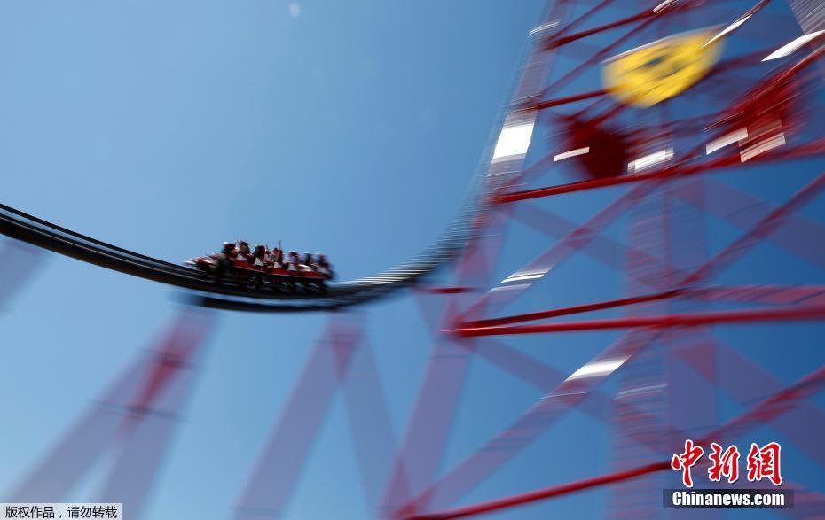 西班牙法拉利樂園啟幕 這樣的過山車你敢挑戰(zhàn)嗎？