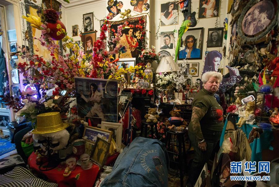 “貓王”鐵桿粉絲 藏品已超過1萬件