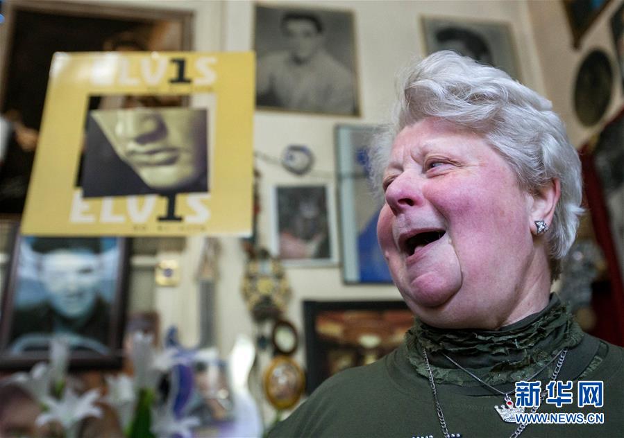 “貓王”鐵桿粉絲 藏品已超過1萬件