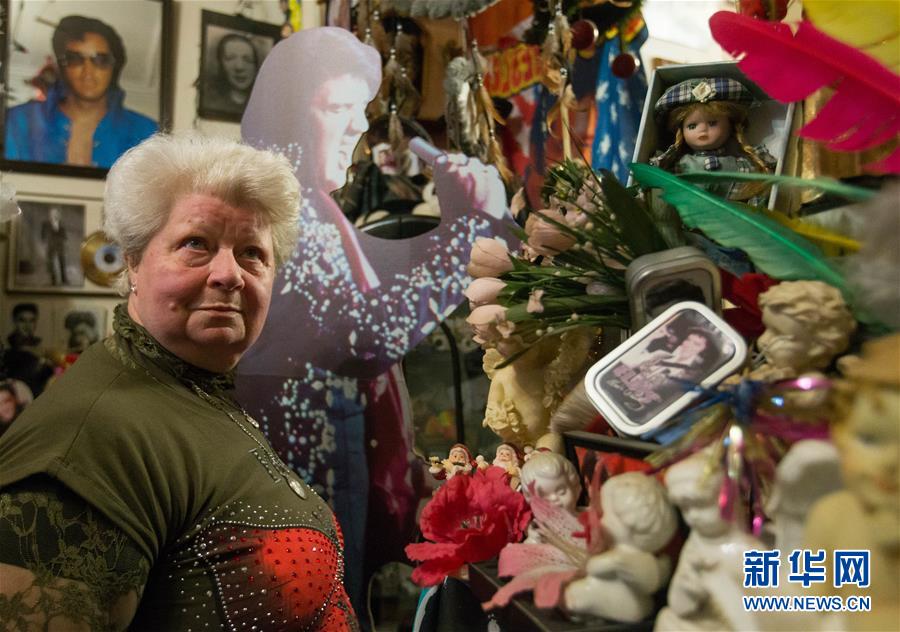 “貓王”鐵桿粉絲 藏品已超過1萬件