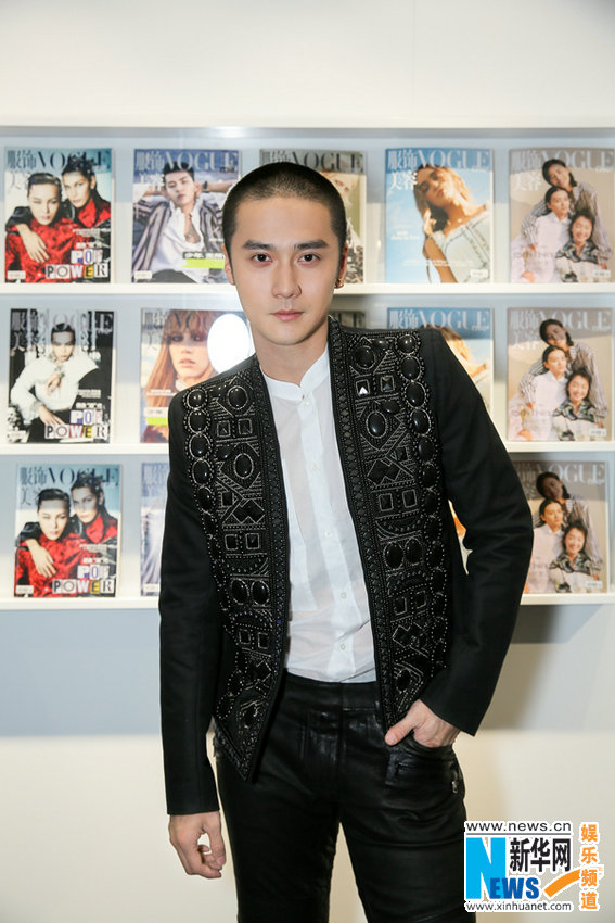 蔣勁夫出席活動展好身材 復古穿搭硬朗率性