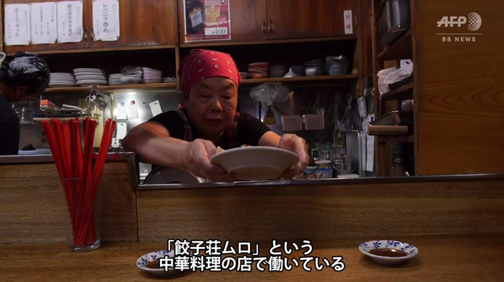 82歲奶奶蹦迪打碟 70歲開始學(xué)習(xí)打碟實(shí)現(xiàn)童年夢(mèng)想