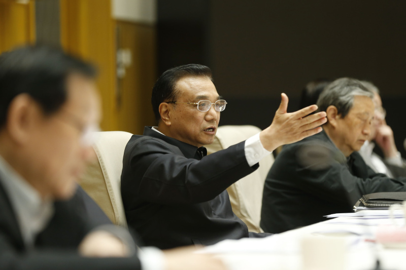 李克強(qiáng)主持召開(kāi)“貫徹新發(fā)展理念 培育發(fā)展新動(dòng)能”座談會(huì)