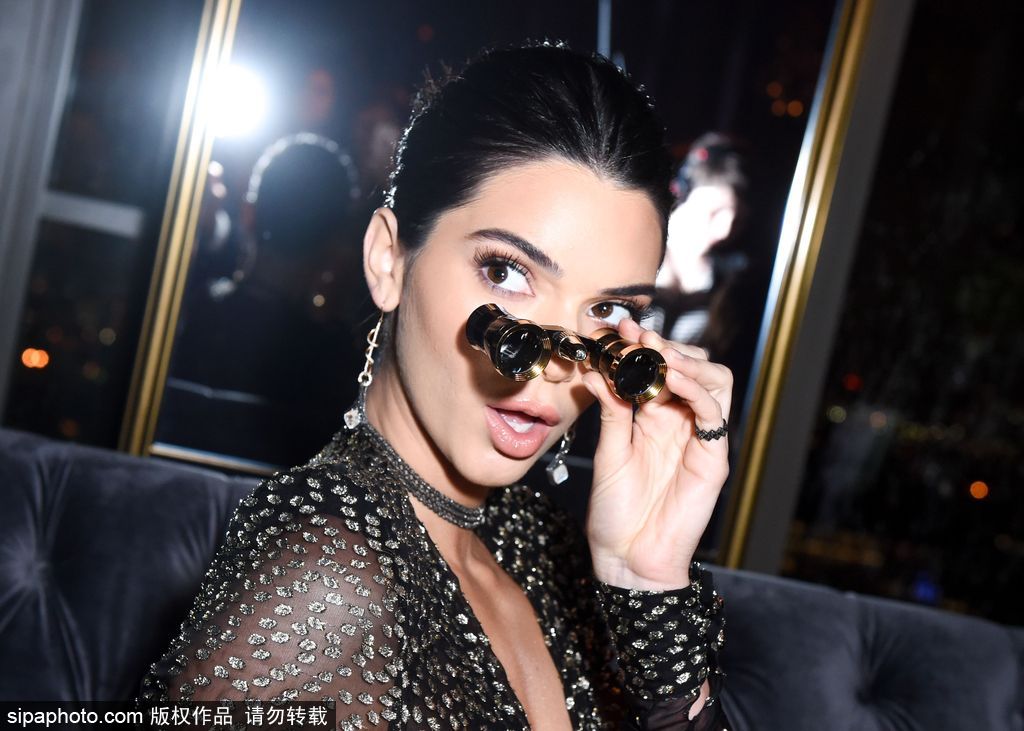 你“肯豆”又調皮了！ 瞪眼嘟嘟嘴滿臉俏皮