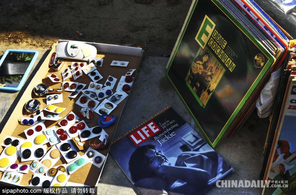 歡迎來到六十年代的歐洲 西班牙小鎮舉辦復古大派對