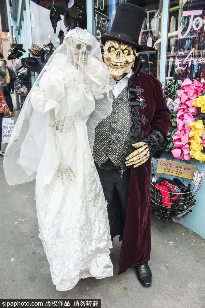 走進吸血鬼的故鄉惠特比 感受神秘黑暗哥特周