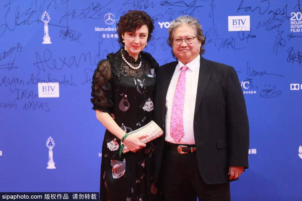 第七屆北京電影節：莫妮卡·貝魯奇性感現身閉幕式紅毯 林志玲、蔣雯麗、殷桃同場爭艷