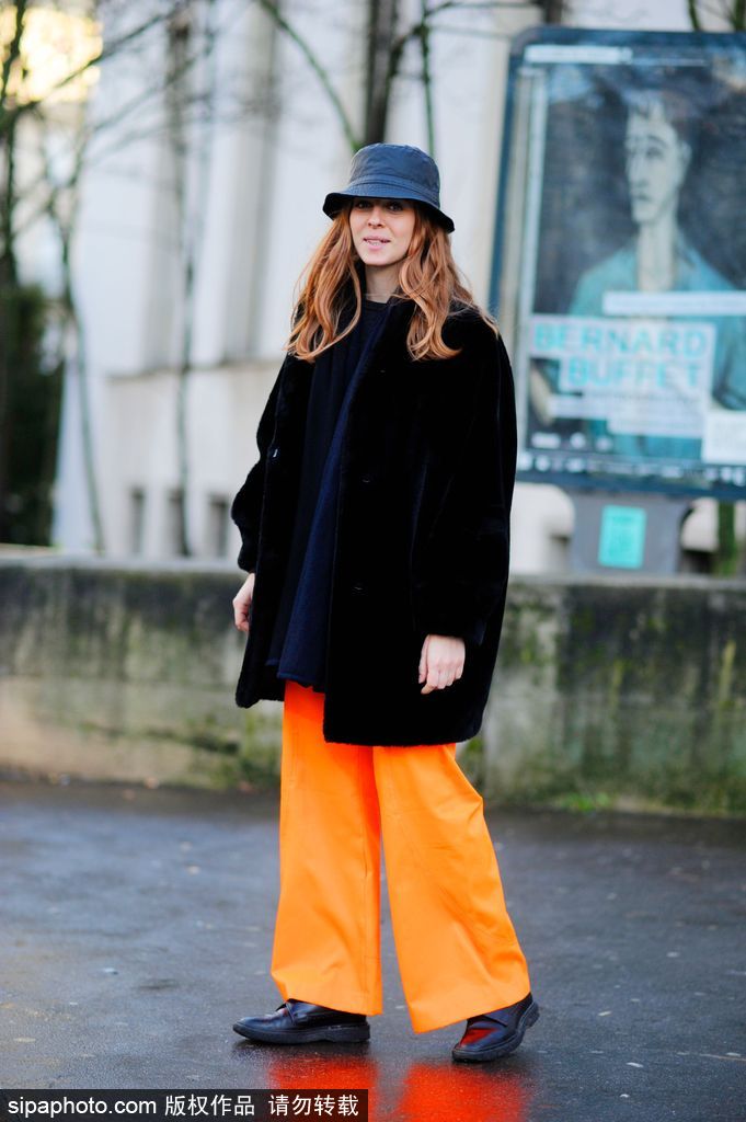 給春天一點顏色看看...盤點街拍中耀眼的一抹橙