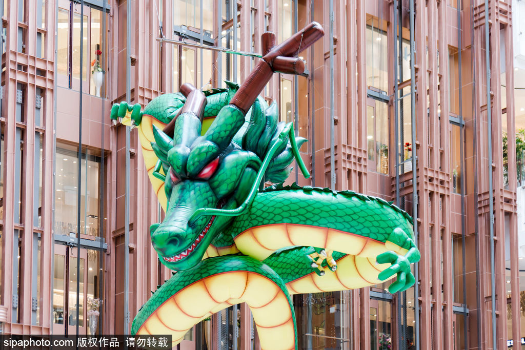 十米高“神龍”現身上海 “龍珠”特展 還原“天下第一武道會”