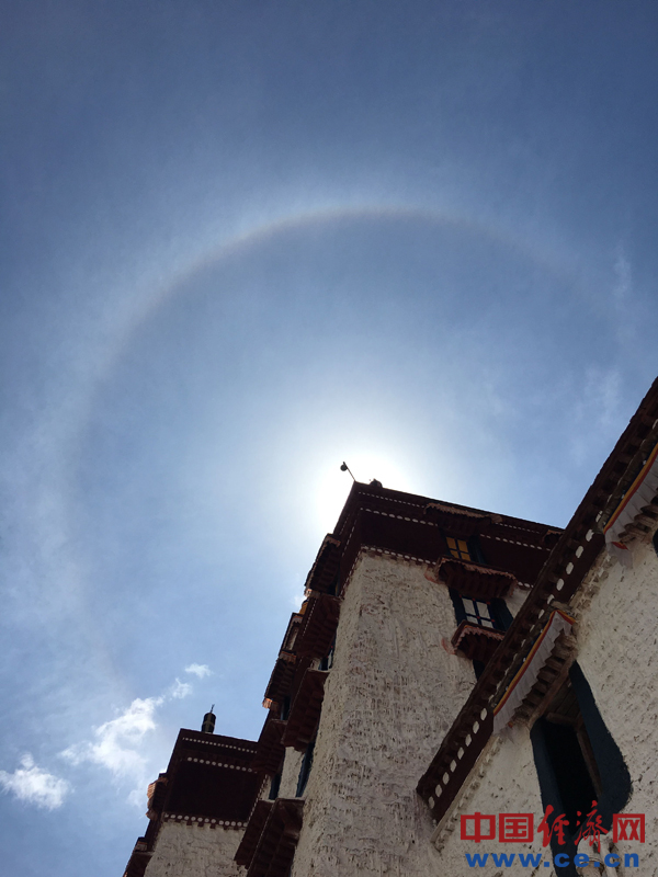 “日光之城”拉薩驚現日暈（組圖）