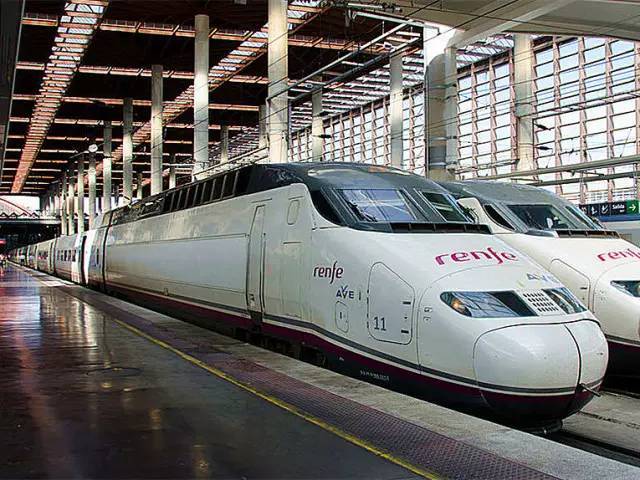 厭倦了國內(nèi)高鐵餐?來看看“別人家的盒飯”長啥樣