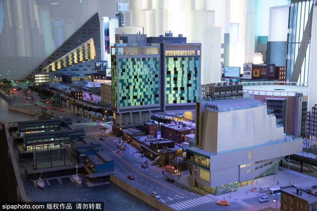 “格列佛之門(mén)”微型世界紐約展 讓你從古羅馬玩到火星