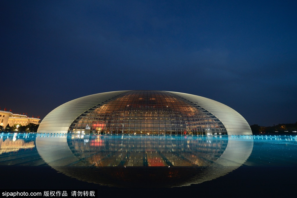 迎“一帶一路”高峰論壇 北京國(guó)家大劇院景光照明璀璨奪目