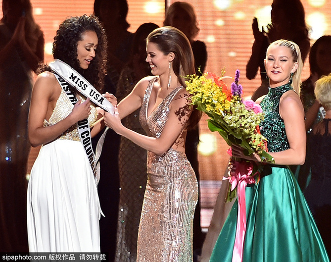 2017美國小姐出爐 哥倫比亞區(qū)小姐奪冠淚灑現(xiàn)場