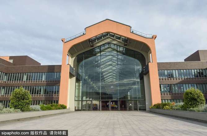 巴黎各景點(diǎn)裝飾一新 為申辦2024年奧運(yùn)會(huì)拉票