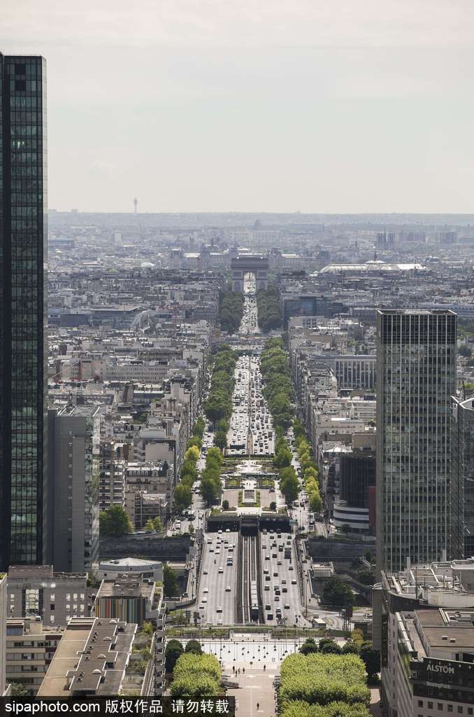 法國：凱旋門視角下的巴黎城市風光