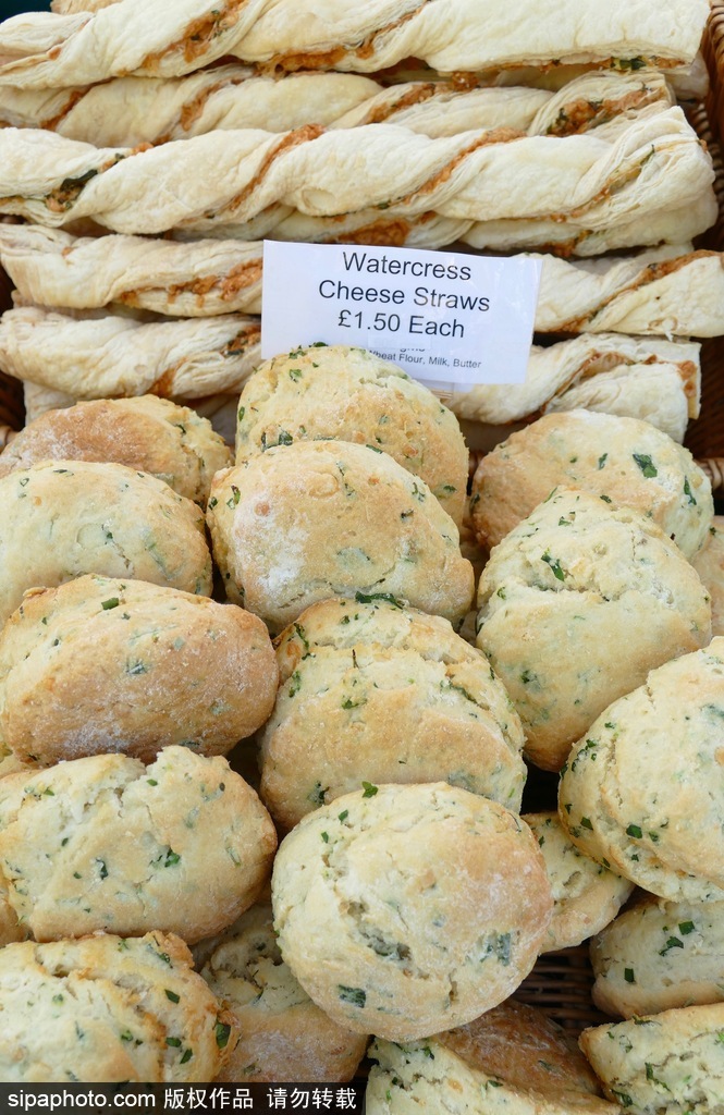 英國豆瓣菜節來襲 小鎮變綠色蔬菜世界