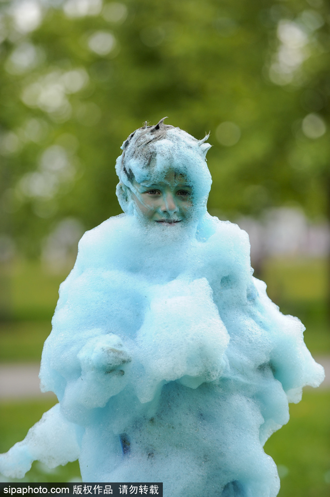 地球上最開心的五公里！英國泡泡跑歡樂來襲嗨翻天