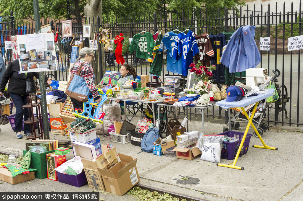 紐約民眾“淘寶”時節(jié)到來 年度跳蚤市場拉開帷幕