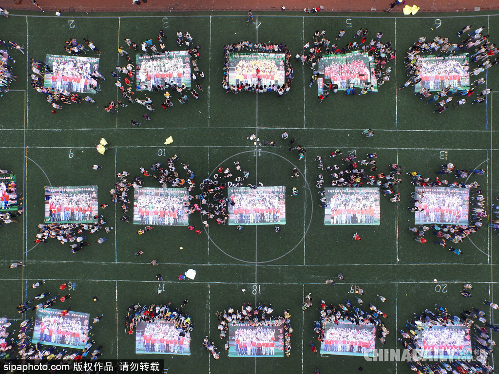 盤點創意畢業照 哪個是你的青春？