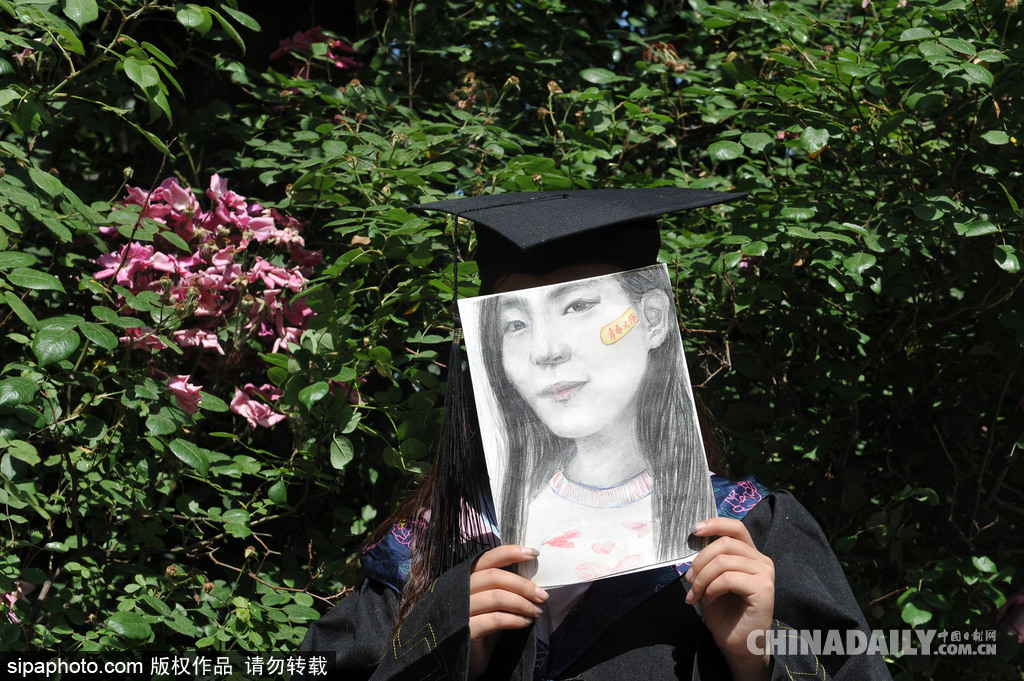 盤點(diǎn)創(chuàng)意畢業(yè)照 哪個是你的青春？