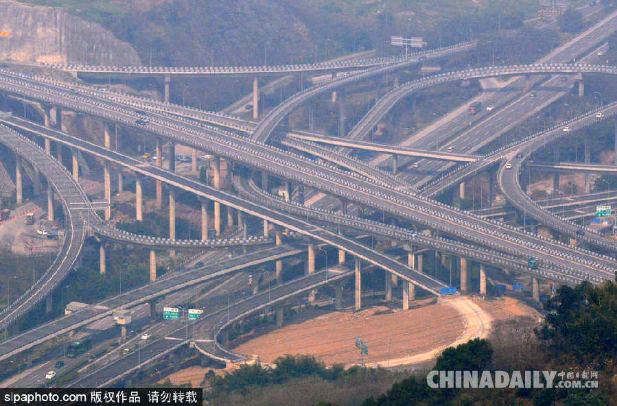 導(dǎo)航看哭車主看暈！重慶最復(fù)雜立交橋壯觀無比