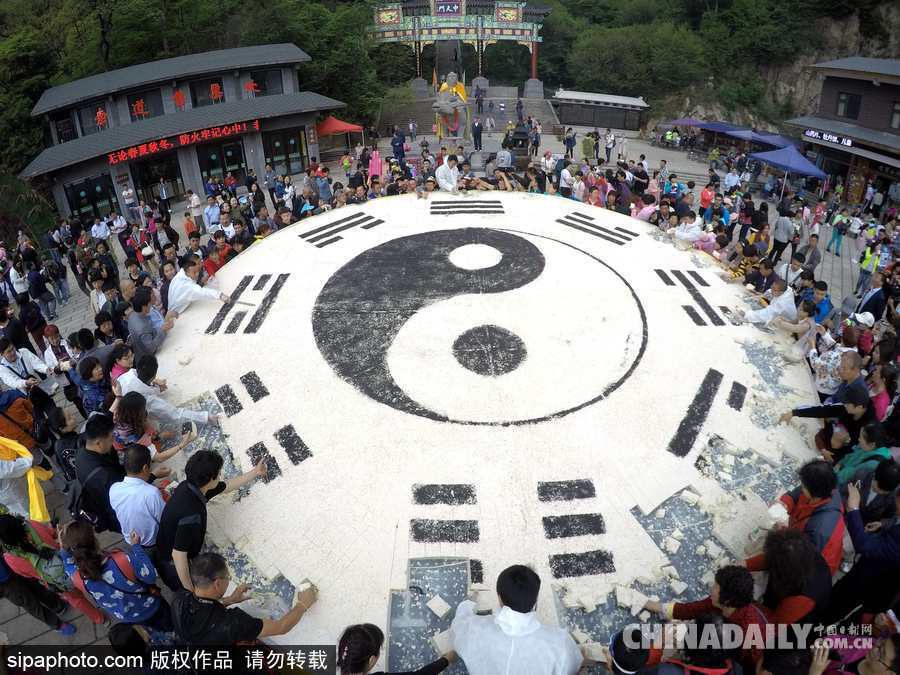 百人千人萬(wàn)人宴精彩紛呈 盤點(diǎn)眾人分享美食盛況